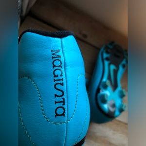 Women’s soccer cleats size 9.5